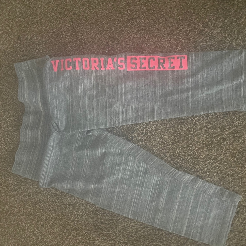 Victoria’s Secret leggings